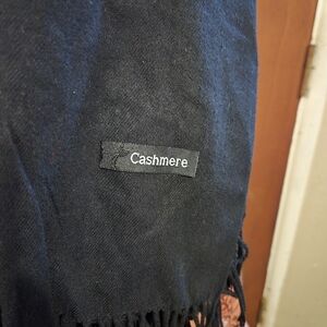 Elegant Black Cashmere Scarf